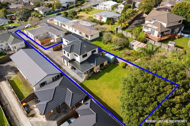Photo of property in 99a Awaroa Road, Sunnyvale, Auckland, 0612