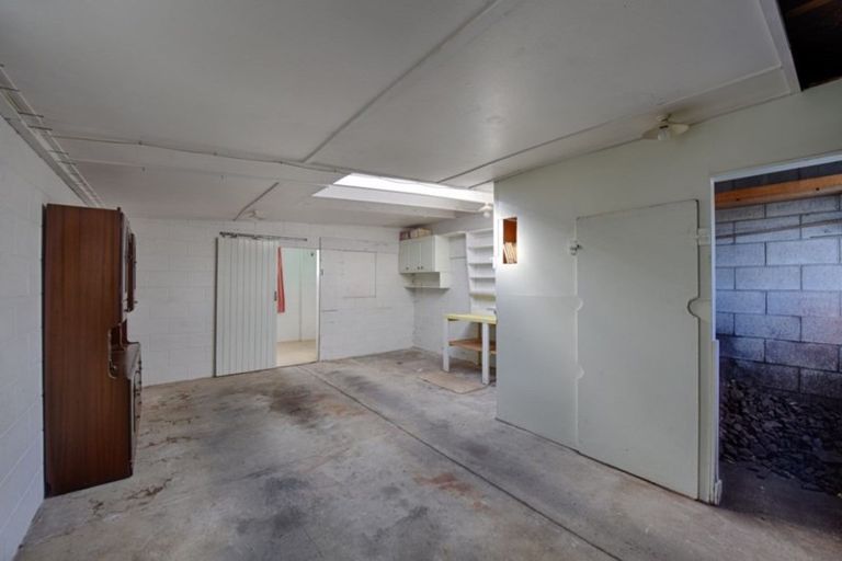 Photo of property in 19 Vera Street, Gore, 9710