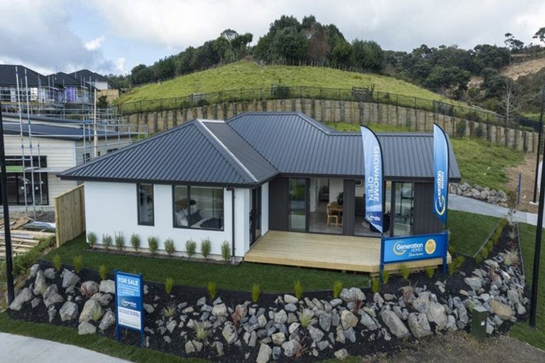 Photo of property in 1 Panui Avenue, Helensville, 0800