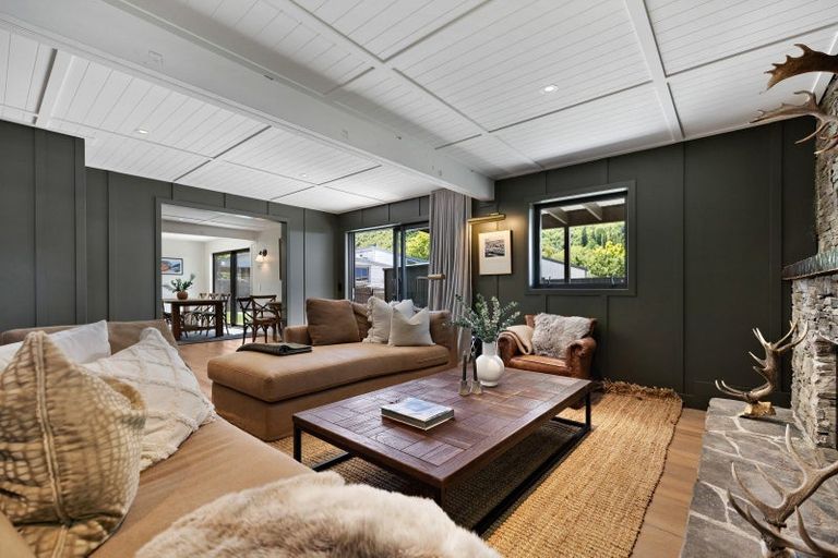 Photo of property in 1 Thames Street, Arrowtown, 9302