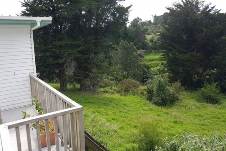 Photo of property in 10 Chamberlain Road, Massey, Auckland, 0614