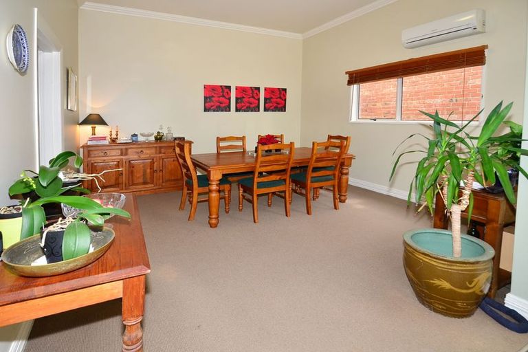 Photo of property in 69 Fitzroy Street, Caversham, Dunedin, 9012