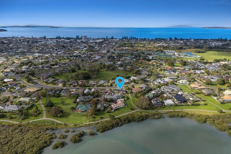 Photo of property in 57 Maygrove Drive, Orewa, 0931
