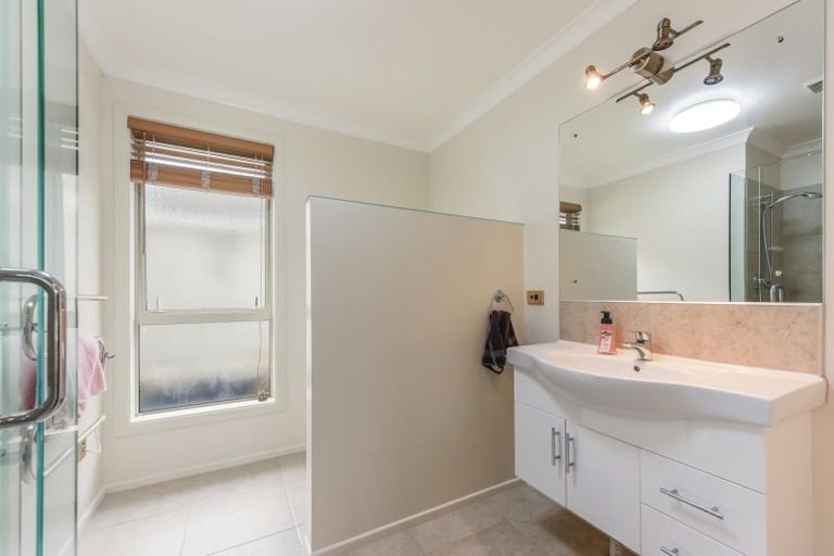 Photo of property in 12 Glentui Place, Waikawa, Picton, 7220
