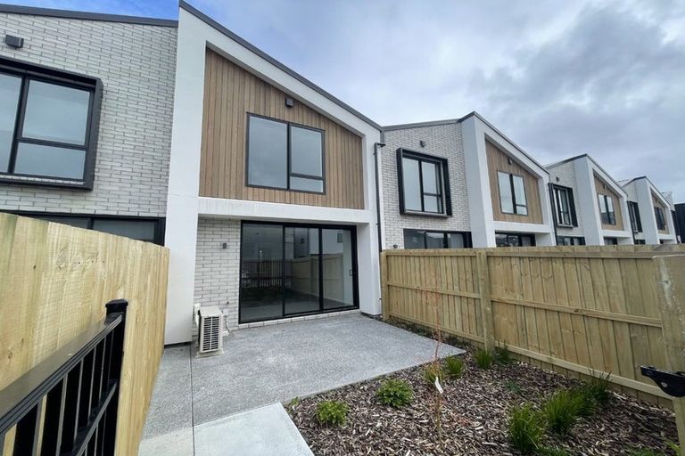 Photo of property in 2/321 Lincoln Road, Addington, Christchurch, 8024