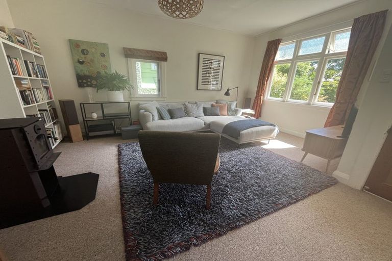 Photo of property in 12 Matipo Street, Eastbourne, Lower Hutt, 5013