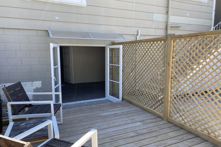 Photo of property in 23 Downing Street, Glenfield, Auckland, 0629