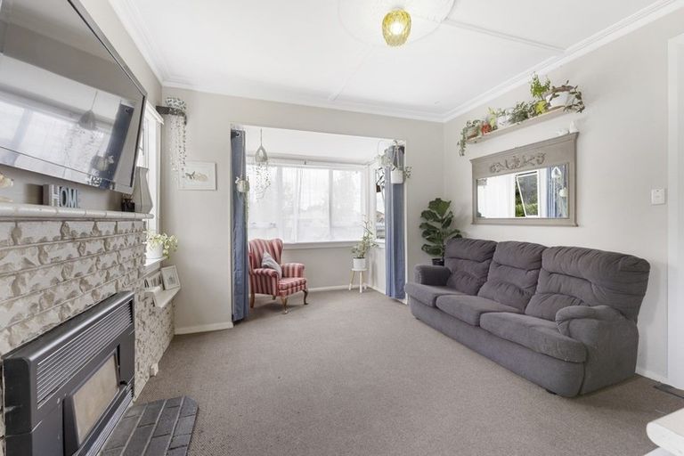 Photo of property in 2 Standish Street, Inglewood, 4330