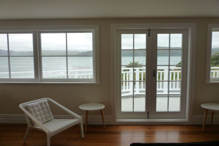 Photo of property in 163 Marine Parade, Seatoun, Wellington, 6022