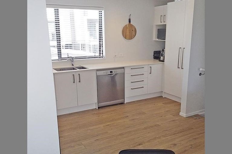 Photo of property in 1 Glenae Lane, Hobsonville, Auckland, 0618