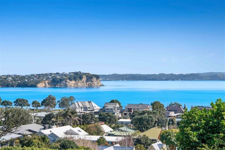 Photo of property in 954a Whangaparaoa Road, Manly, 0930