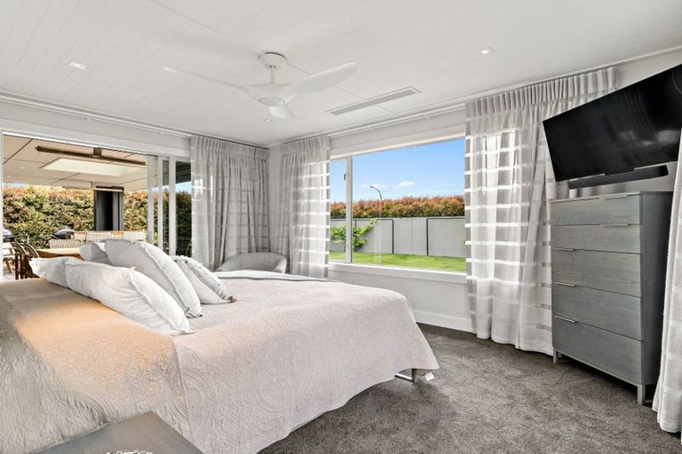 Photo of property in 32 Wallis Street, Raglan, 3225