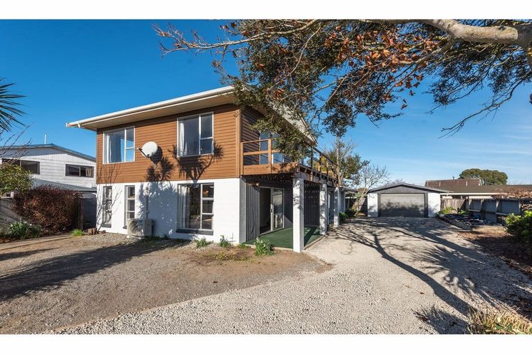 Photo of property in 26 Gibbs Drive, Woodend, 7610