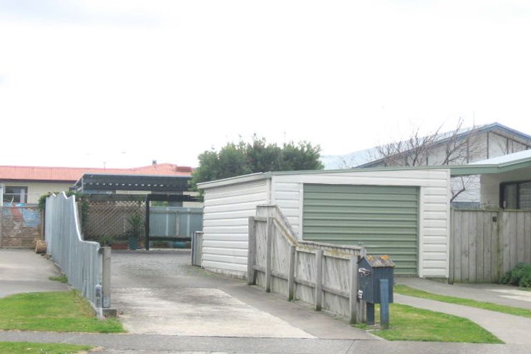 Photo of property in 17 Atherfold Crescent, Greenmeadows, Napier, 4112