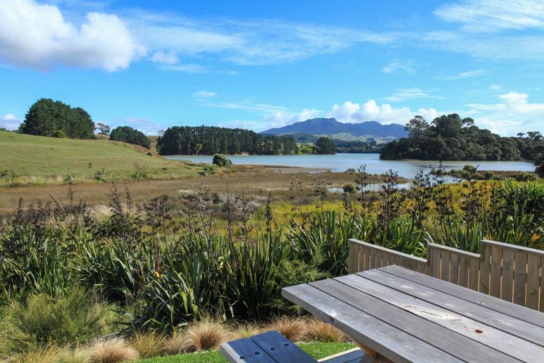 Photo of property in 19 Robertson Street, Raglan, 3225