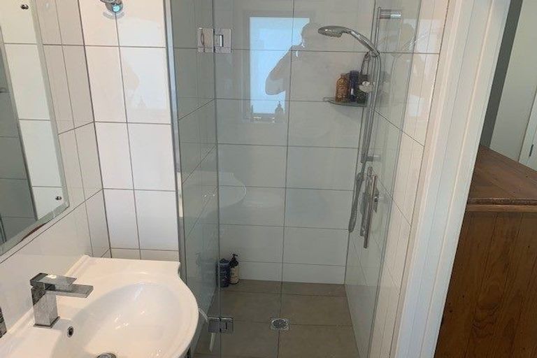 Photo of property in 35 Motukaraka Point, Pauatahanui, Porirua, 5381