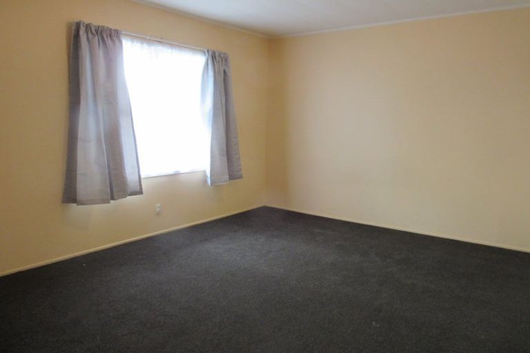 Photo of property in 14 Lindis Place, Mangere Bridge, Auckland, 2022