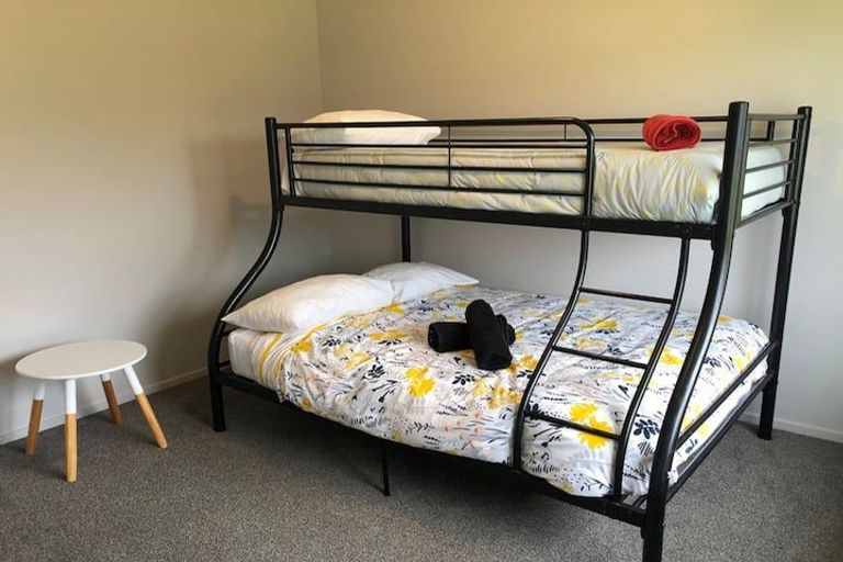 Photo of property in 28 Lawson Burrows Crescent, Te Anau, 9600