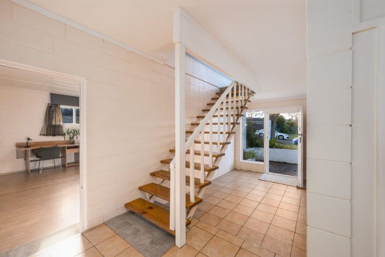 Photo of property in 59 Girrahween Drive, Totara Vale, Auckland, 0629