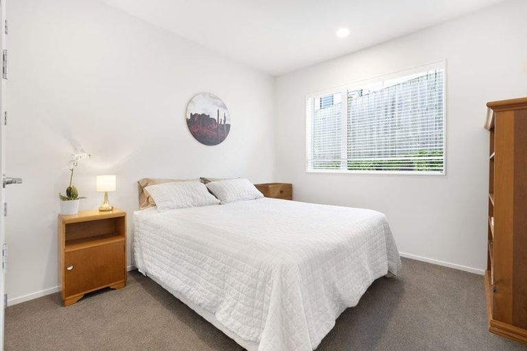 Photo of property in 18 Kahu Close, Orewa, 0931