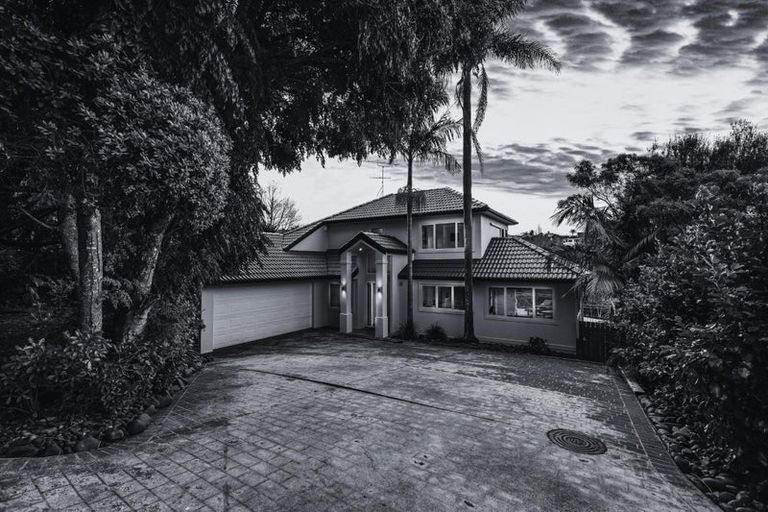 Photo of property in 34 Vermeer Place, West Harbour, Auckland, 0618