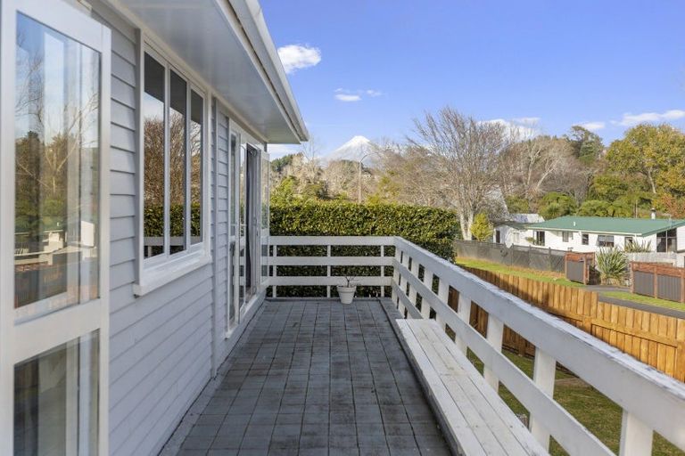 Photo of property in 5 Heaphy Street, Westown, New Plymouth, 4310
