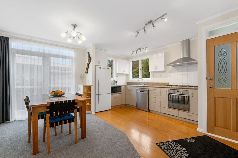 Photo of property in 32 Clouston Crescent, Fenton Park, Rotorua, 3010