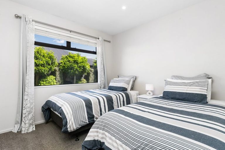 Photo of property in 1 Bargrove Close, Halswell, Christchurch, 8025