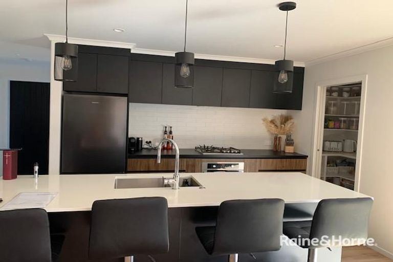 Photo of property in 213 Te Okuroa Drive, Papamoa, 3118