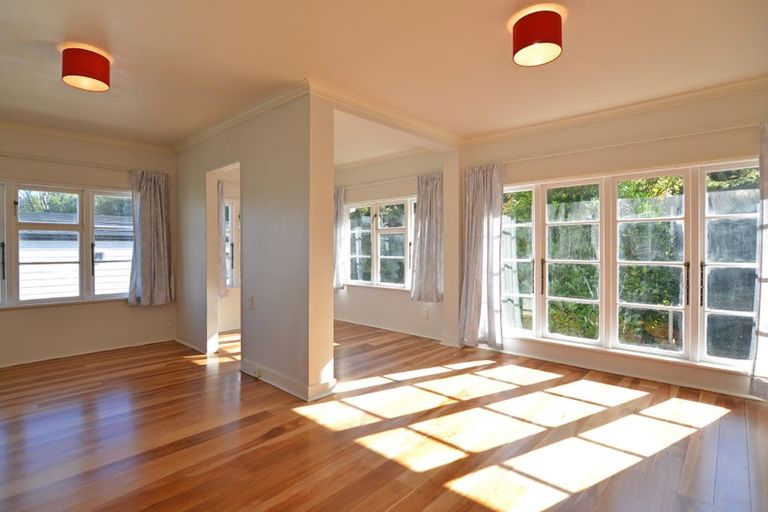 Photo of property in 113 Orangi Kaupapa Road, Northland, Wellington, 6012