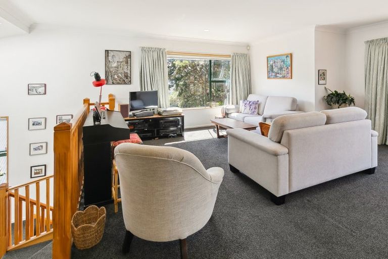 Photo of property in Mt Carmel Mews, 4/9 Arawa Road, Hataitai, Wellington, 6021