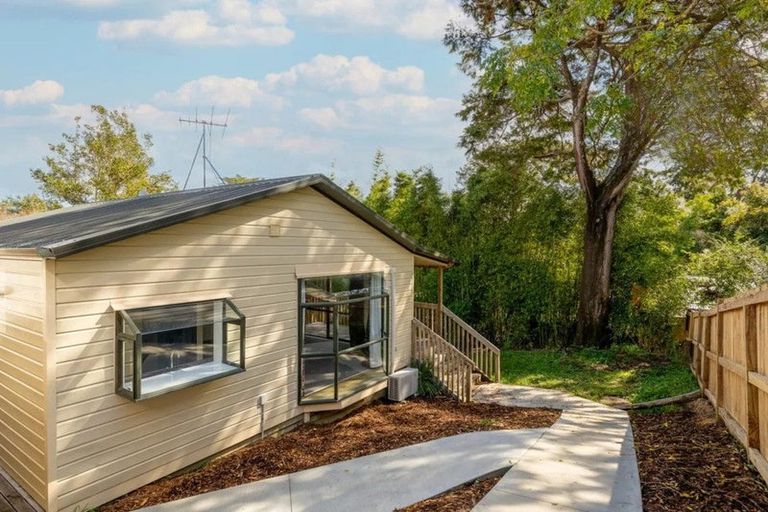Photo of property in 15a Kellett Road, Ranui, Auckland, 0612