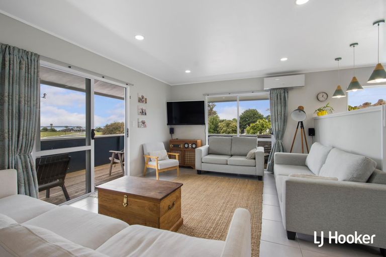 Photo of property in 128 Athenree Road, Athenree, Katikati, 3177