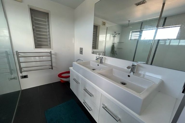 Photo of property in 221 East Coast Road, Campbells Bay, Auckland, 0620