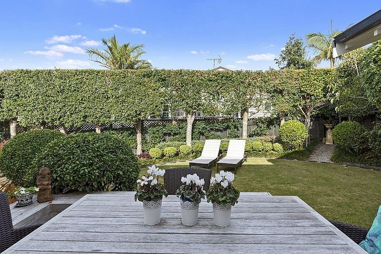 Photo of property in 13 Cameron Street, Takapuna, Auckland, 0622