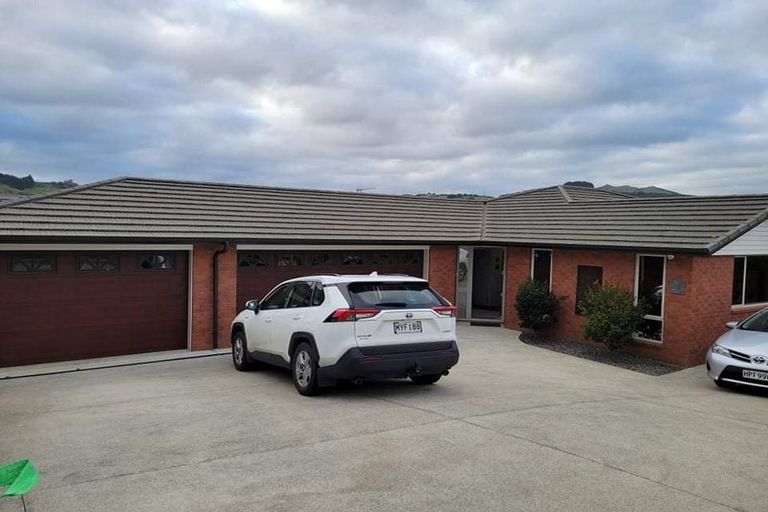 Photo of property in 28 Helenslee Road, Pokeno, 2402