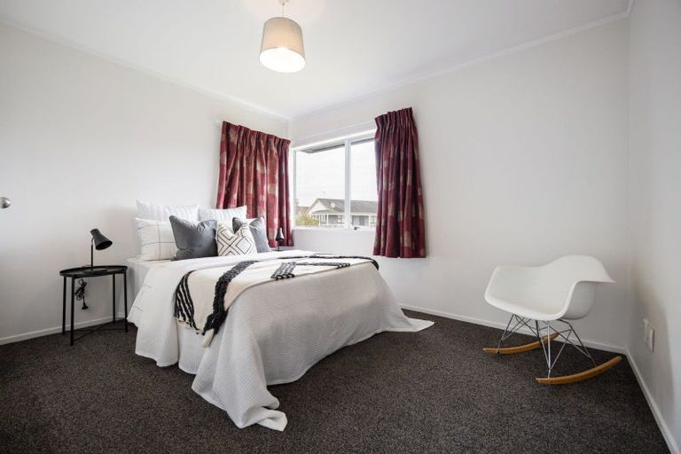 Photo of property in 6 Kentucky Crescent, Nawton, Hamilton, 3200