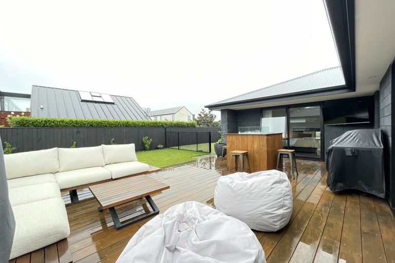 Photo of property in 10 Ruston Lane, Halswell, Christchurch, 8025