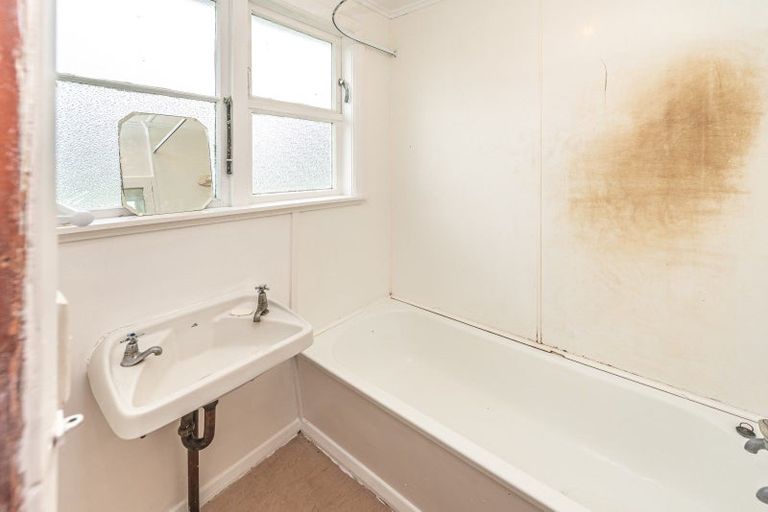 Photo of property in 31 Wilson Street, Waverley, 4510