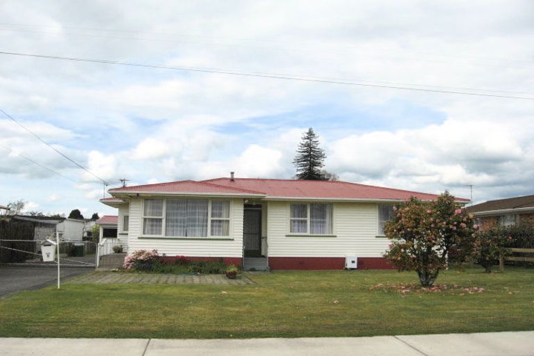 Photo of property in 9 Martin Street, Utuhina, Rotorua, 3015