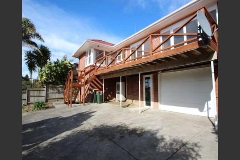 Photo of property in 17 Bleakhouse Road, Howick, Auckland, 2014