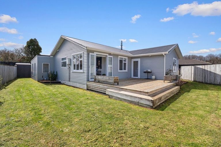 Photo of property in 7a Hinau Street, Inglewood, 4330