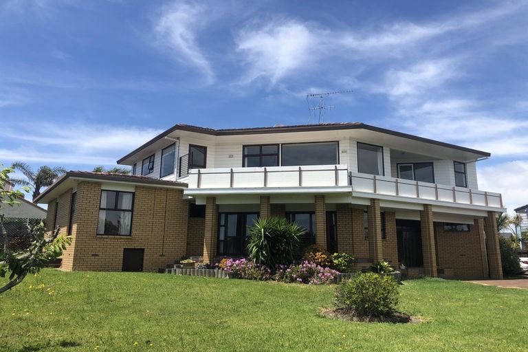 Photo of property in 15 Eclipse Place, Half Moon Bay, Auckland, 2012