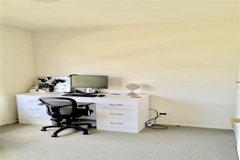 Photo of property in 2/41 Jutland Road, Hauraki, Auckland, 0622