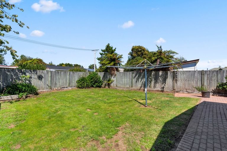 Photo of property in 20 Willow Avenue, Hannahs Bay, Rotorua, 3010
