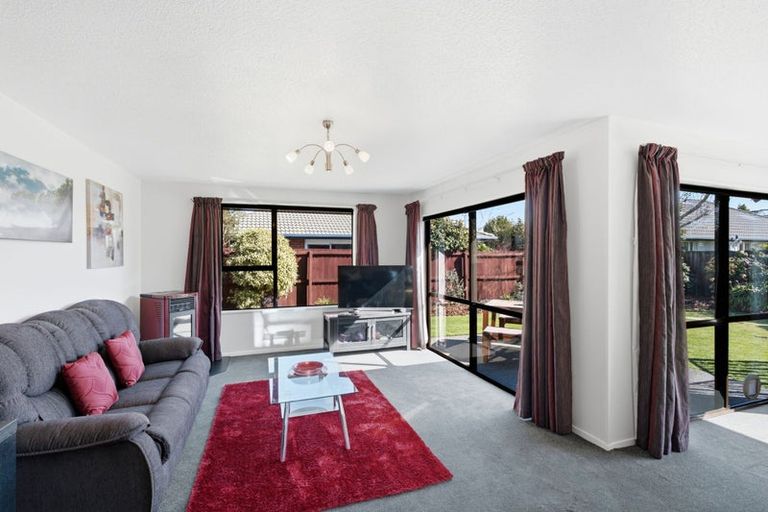 Photo of property in 26 Takaro Avenue, Sockburn, Christchurch, 8042