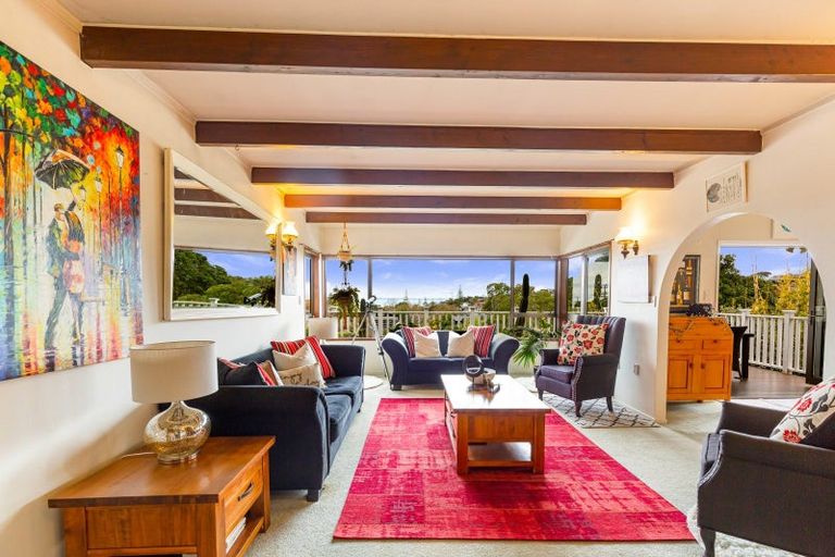 Photo of property in 2/22 Hastings Road, Mairangi Bay, Auckland, 0630