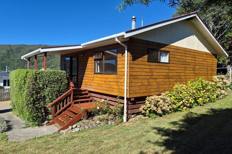 Photo of property in 17 Inglis Street, Havelock, 7100