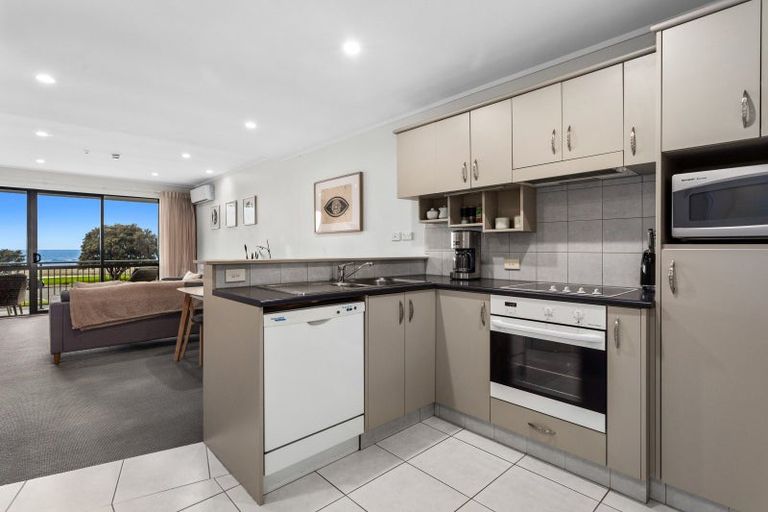 Photo of property in Beachpoint Apartments, 2/5 West End Road, Ohope, 3121