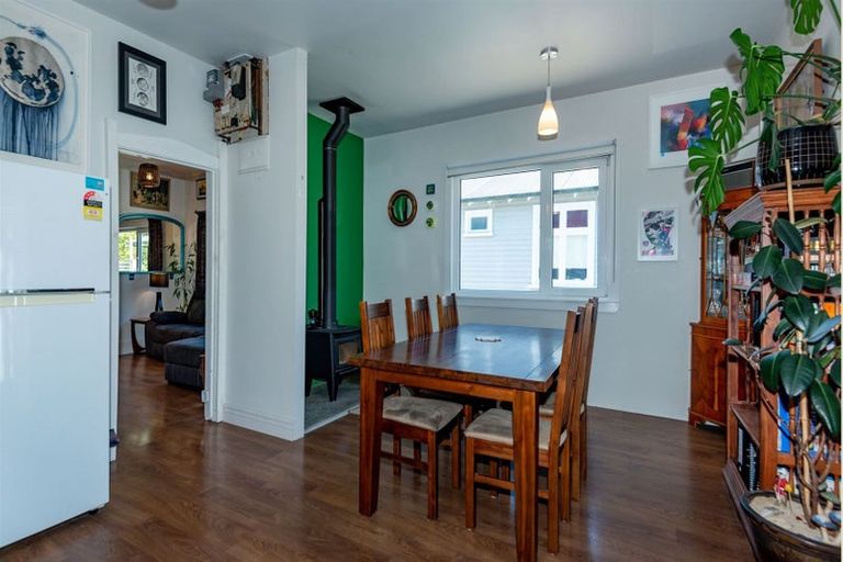 Photo of property in 91 Bowhill Road, New Brighton, Christchurch, 8083